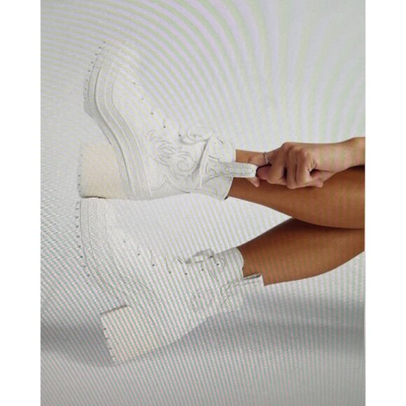 CONVERSE Chuck 70 De Luxe Heel Western Hi Platform A10335C Size Women’s 10.5 Whi - Picture 1 of 16